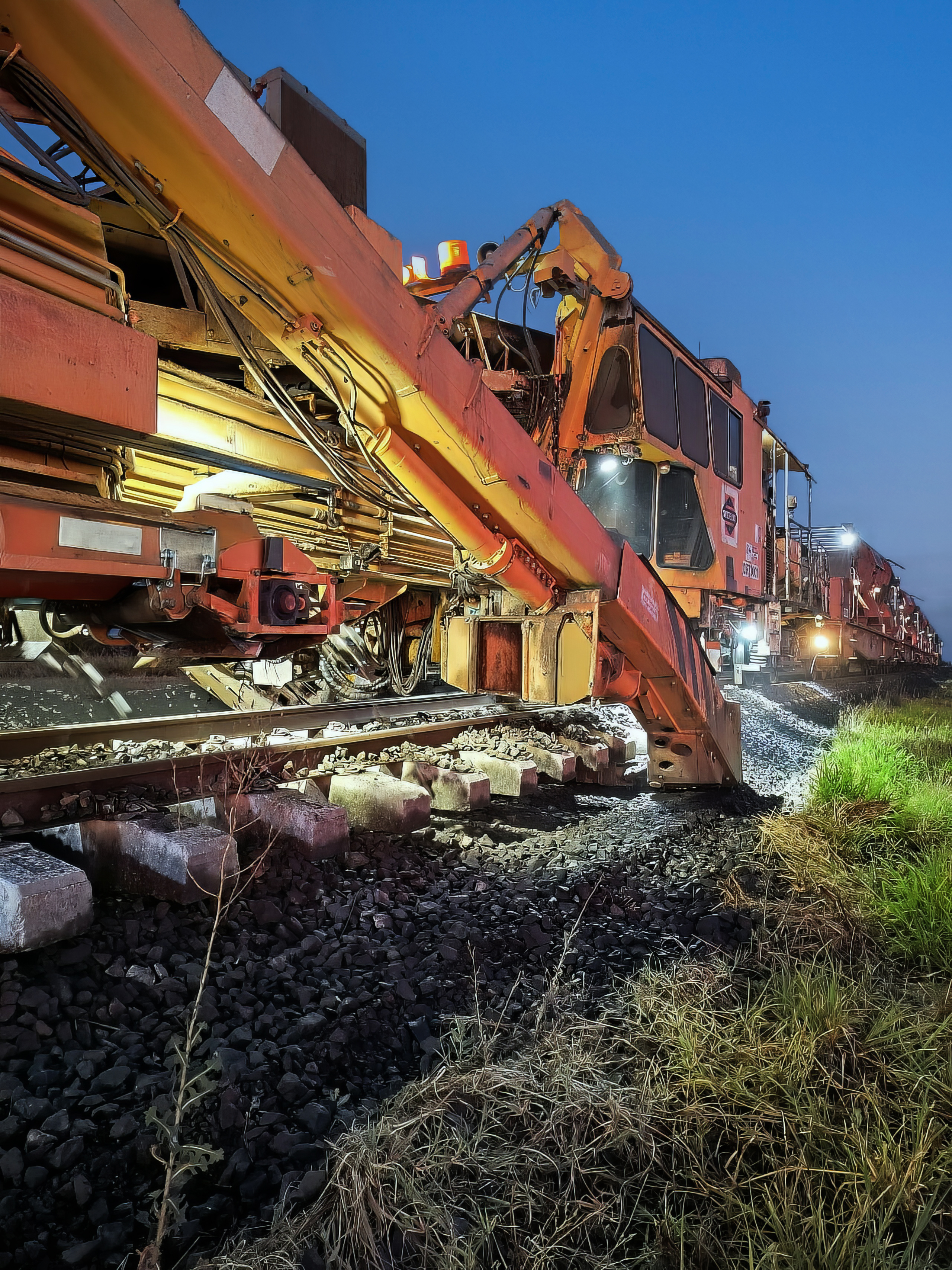 RM80 Ballast Cleaner Operating At Baan Baa Nov 24